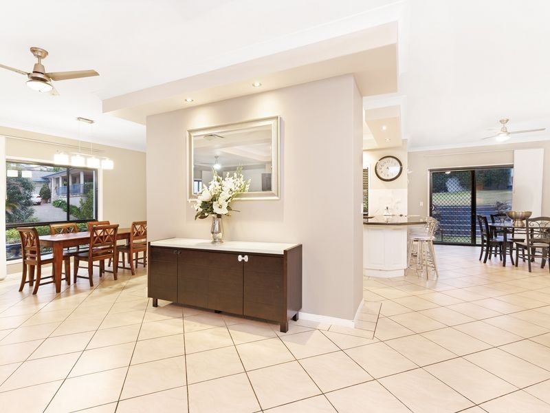 2 Mercure Place, Highland Park QLD 4211