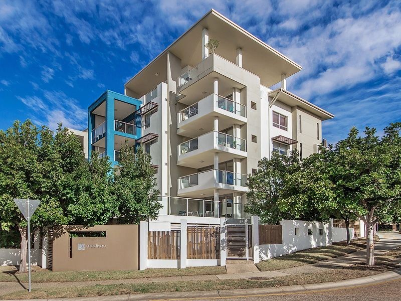 1/15 Laver Drive, Robina QLD 4226