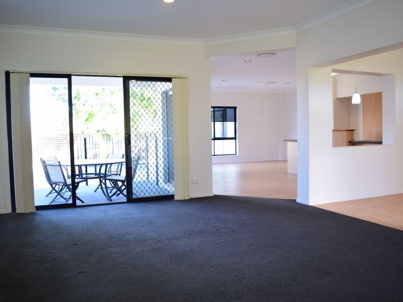 38 Straite Drive, Robina QLD 4226