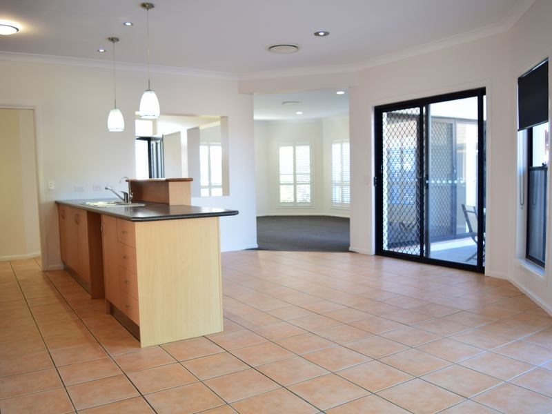 38 Straite Drive, Robina QLD 4226