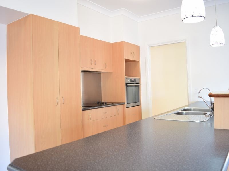 38 Straite Drive, Robina QLD 4226