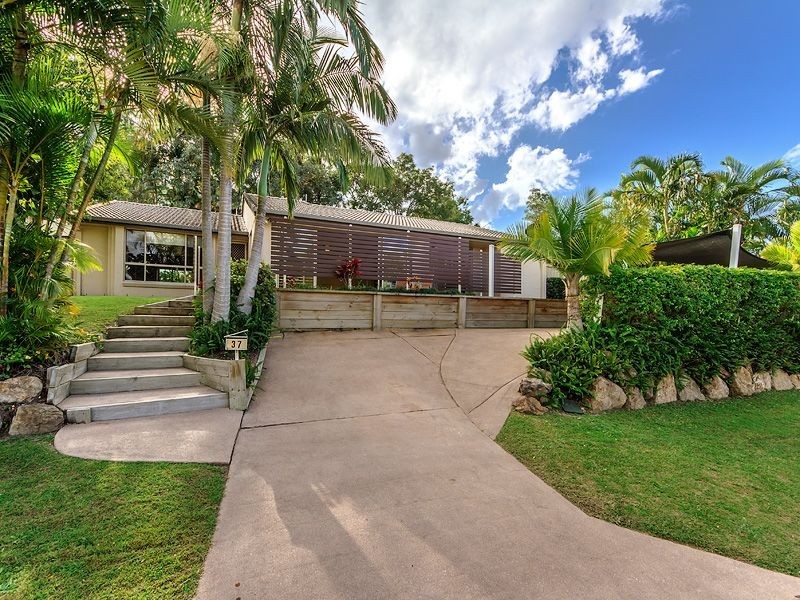 37 Renfrew Drive, Highland Park QLD 4211