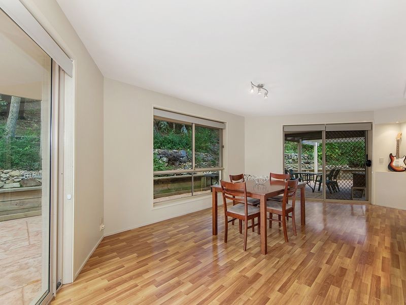 37 Renfrew Drive, Highland Park QLD 4211