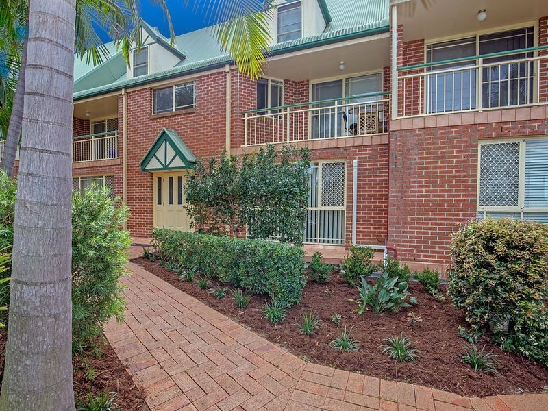 22/51 Pohlman Street, Southport QLD 4215