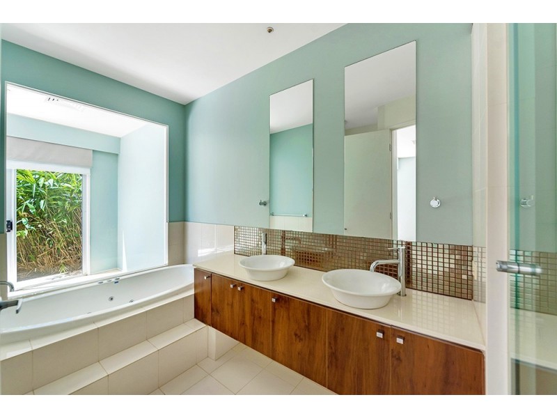 1/11 Cezaire Avenue, Varsity Lakes QLD 4227