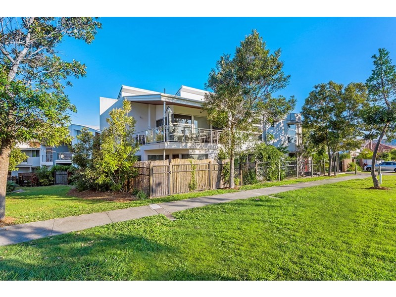 1/11 Cezaire Avenue, Varsity Lakes QLD 4227