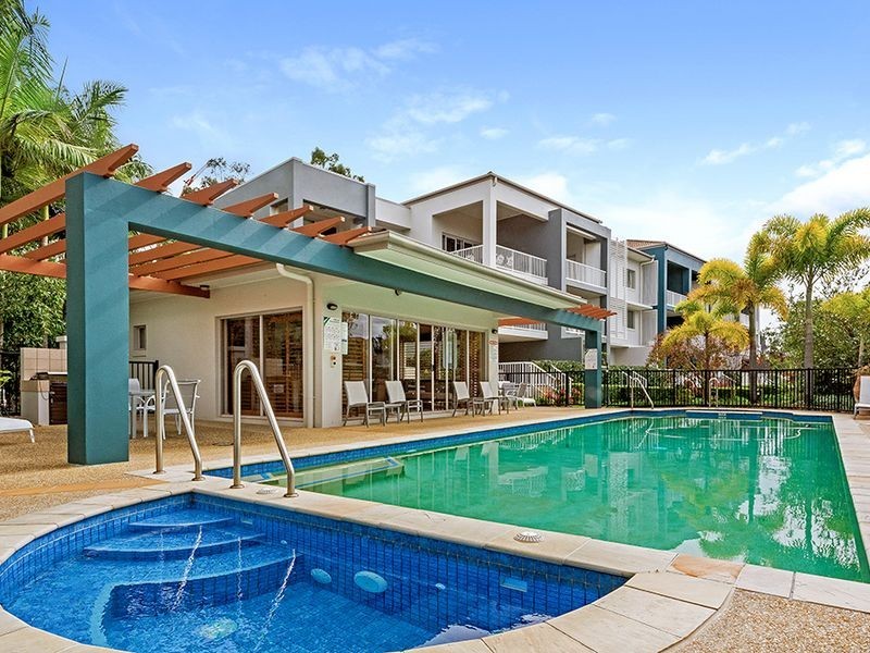 Unit 17/64 Riverwalk Avenue, Robina QLD 4226