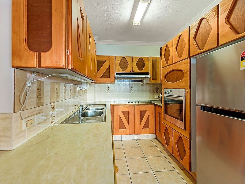 5/1 Angie Court, Mermaid Waters QLD 4218