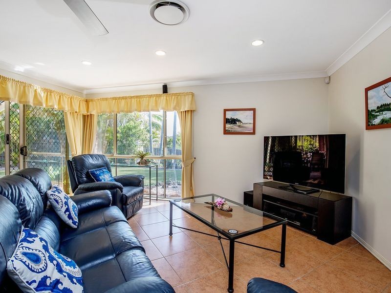 6 Anglesea Court, Robina QLD 4226