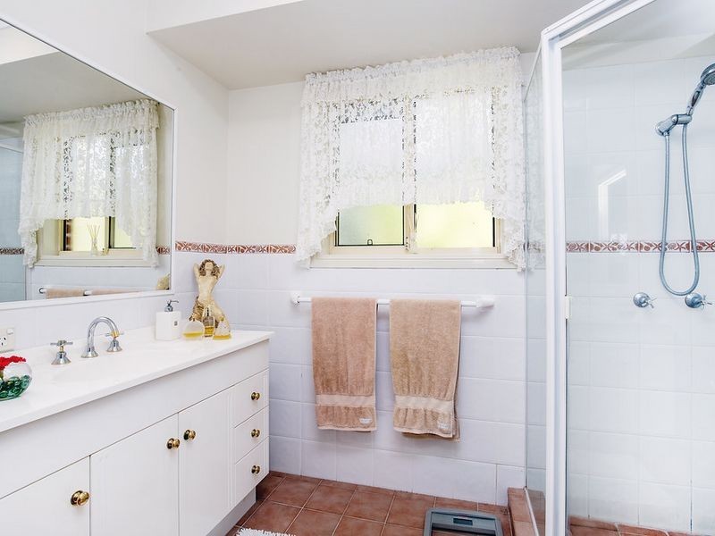 6 Anglesea Court, Robina QLD 4226