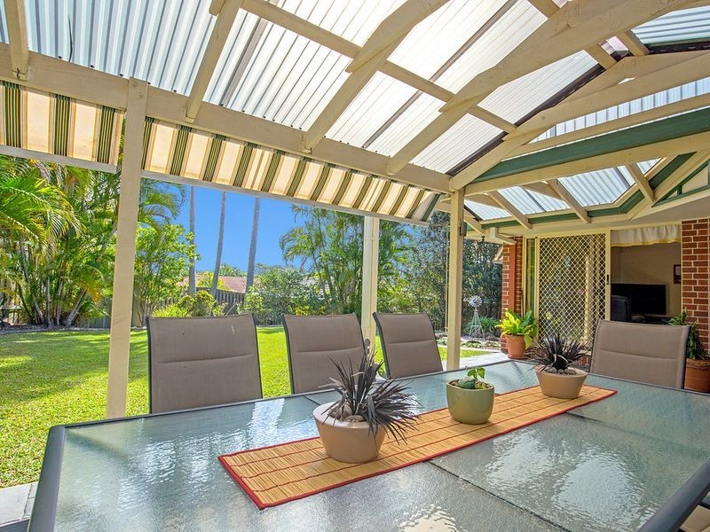 6 Anglesea Court, Robina QLD 4226