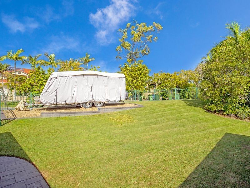 6 Anglesea Court, Robina QLD 4226