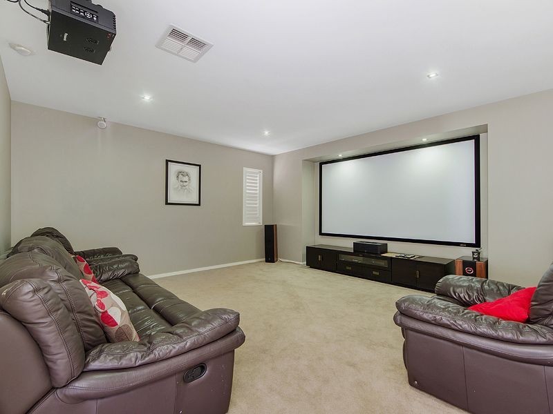336 Ron Penhaligon Way, Robina QLD 4226