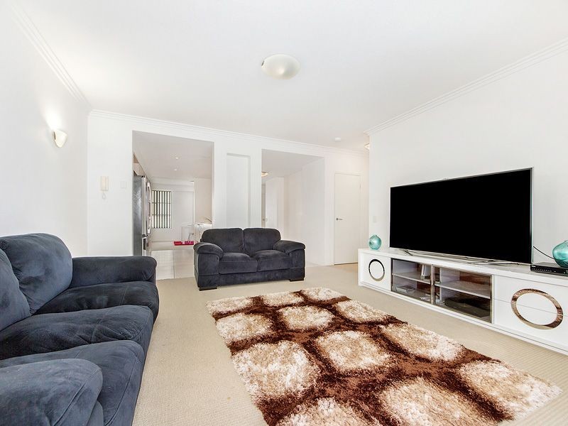 26/253 Varsity Parade, Varsity Lakes QLD 4227