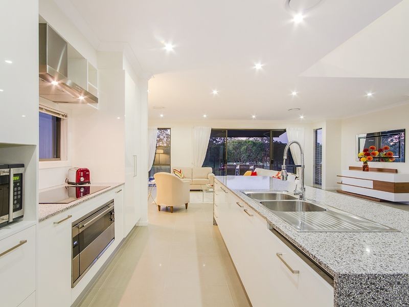 1/22 Andromeda Parade, Robina QLD 4226
