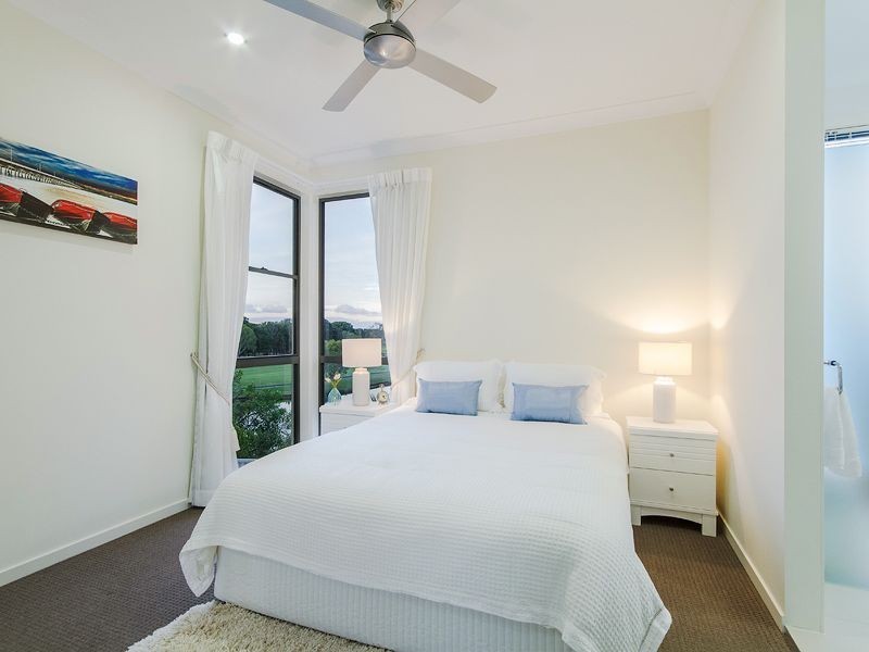 1/22 Andromeda Parade, Robina QLD 4226
