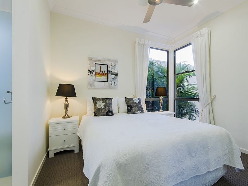 1/22 Andromeda Parade, Robina QLD 4226