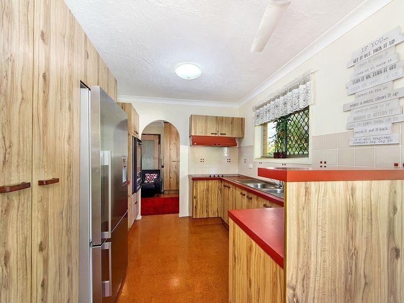 61 Bluejay Street, Burleigh Waters QLD 4220