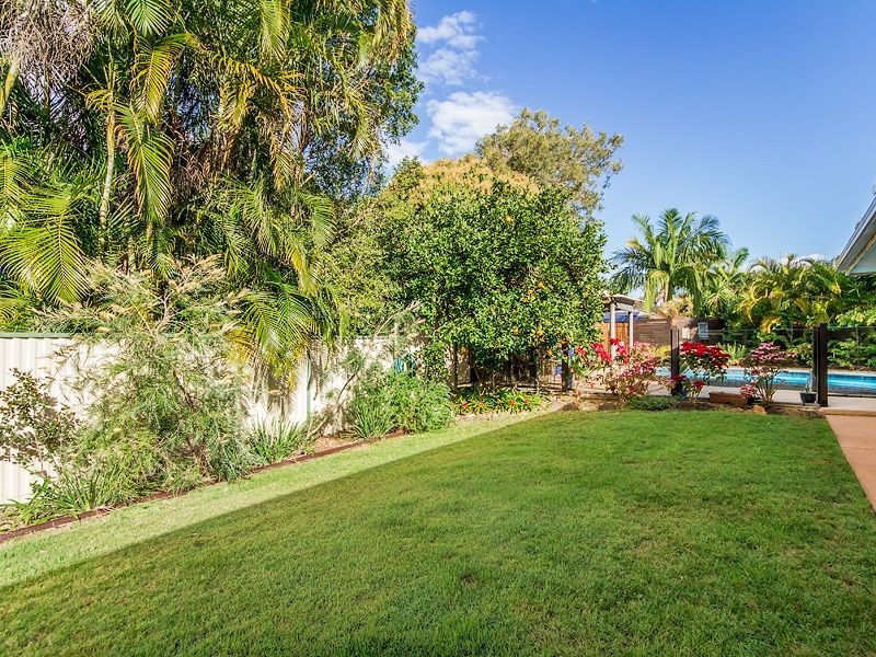 61 Bluejay Street, Burleigh Waters QLD 4220