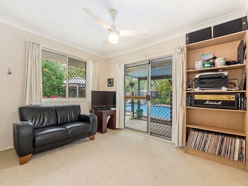 61 Bluejay Street, Burleigh Waters QLD 4220