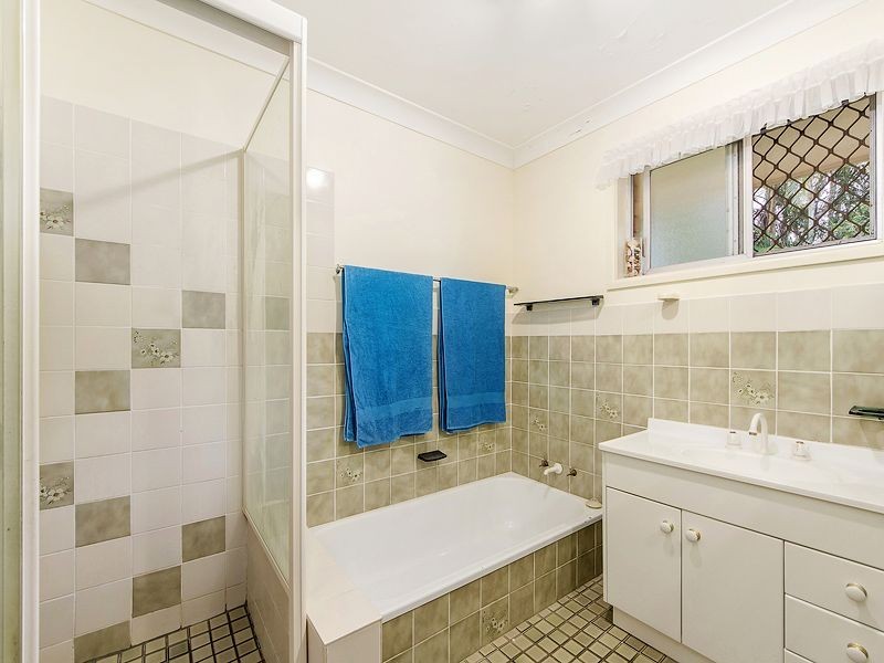 61 Bluejay Street, Burleigh Waters QLD 4220