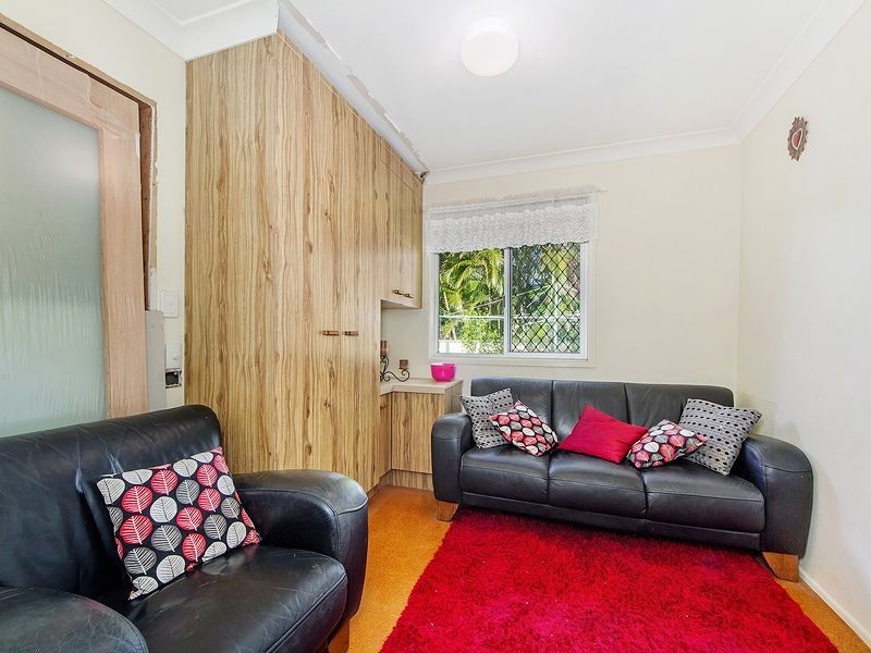 61 Bluejay Street, Burleigh Waters QLD 4220