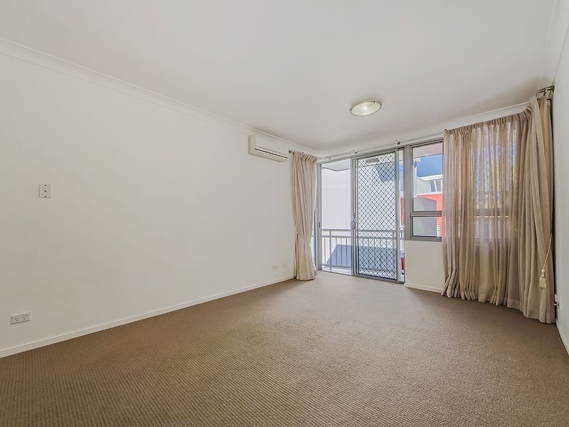 42/13 Bright Avenue, Labrador QLD 4215