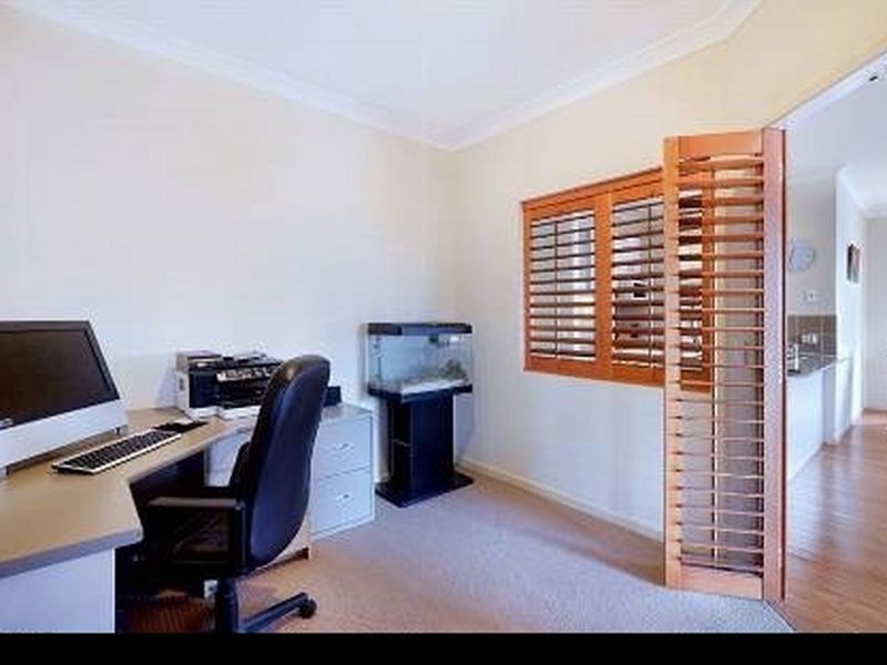 2/9 Palma Crescent, Varsity Lakes QLD 4227