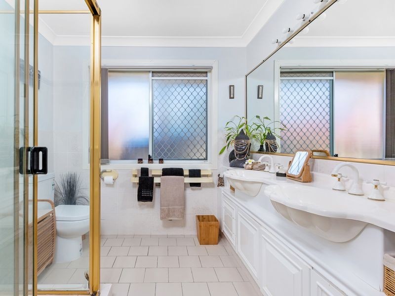 317 Ron Penhaligon Way, Robina QLD 4226