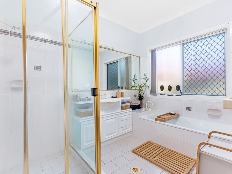 317 Ron Penhaligon Way, Robina QLD 4226