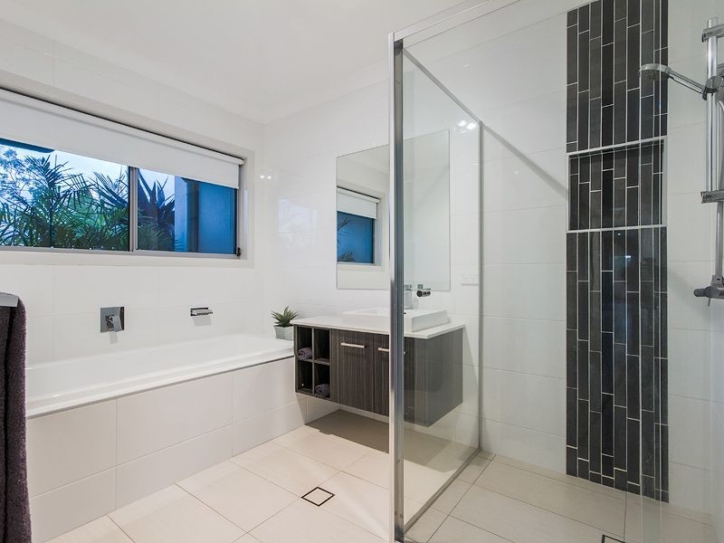 2 Forest Ridge Drive, Bonogin QLD 4213