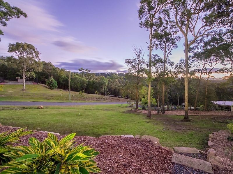 2 Forest Ridge Drive, Bonogin QLD 4213