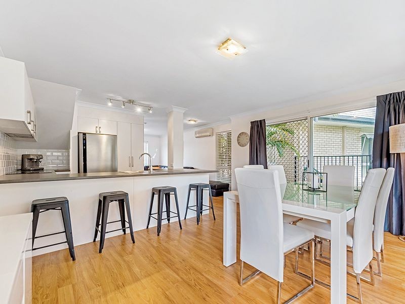 2/270 Christine Avenue, Varsity Lakes QLD 4227