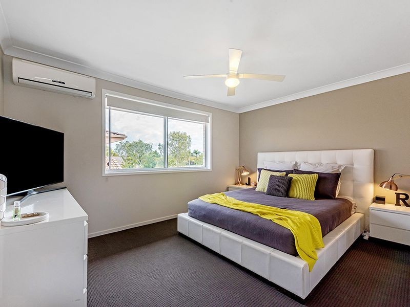 2/270 Christine Avenue, Varsity Lakes QLD 4227