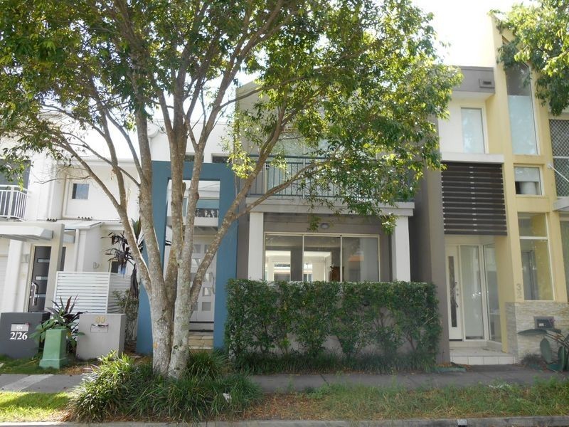 30 Moores Crescent, Varsity Lakes QLD 4227