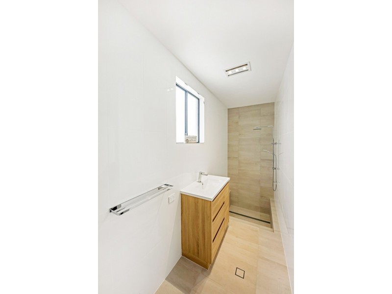 56 T E Peters Drive, Broadbeach Waters QLD 4218