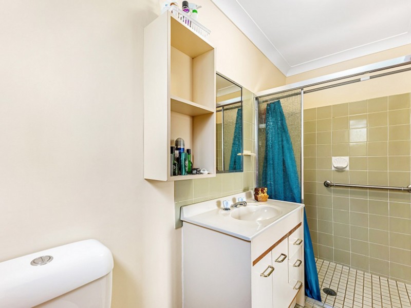 2 Falcon Court, Burleigh Waters QLD 4220