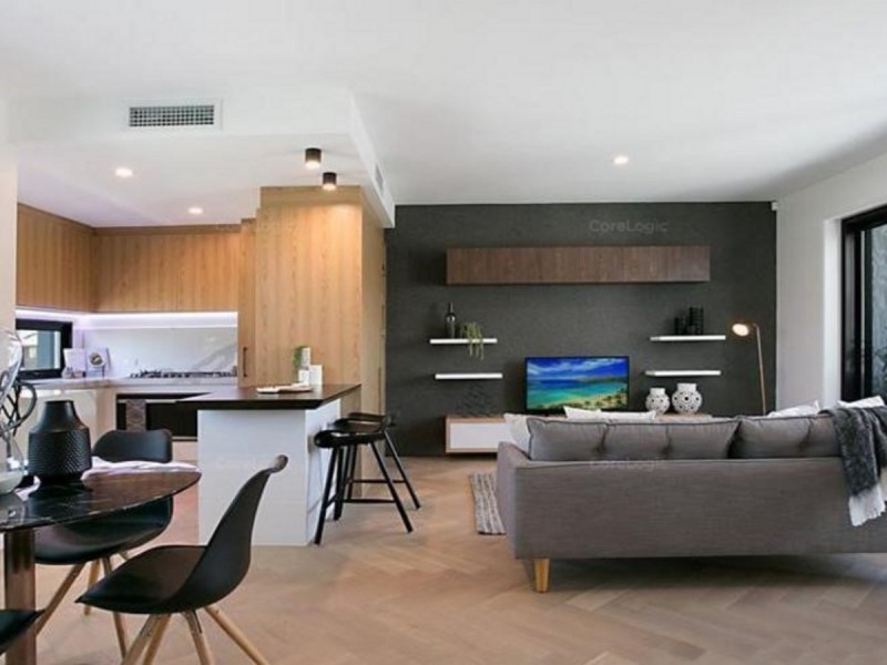 2/2097 Gold Coast Highway, Miami QLD 4220