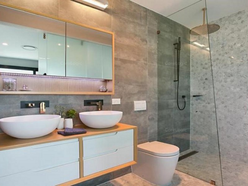 2/2097 Gold Coast Highway, Miami QLD 4220