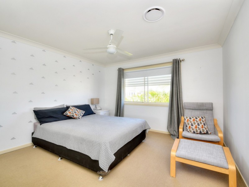 45 South Bay Drive, Varsity Lakes QLD 4227