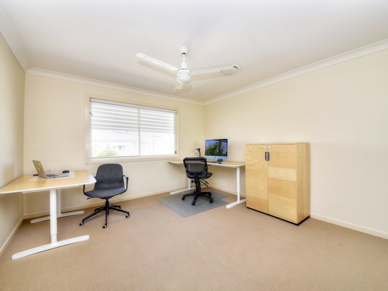 45 South Bay Drive, Varsity Lakes QLD 4227