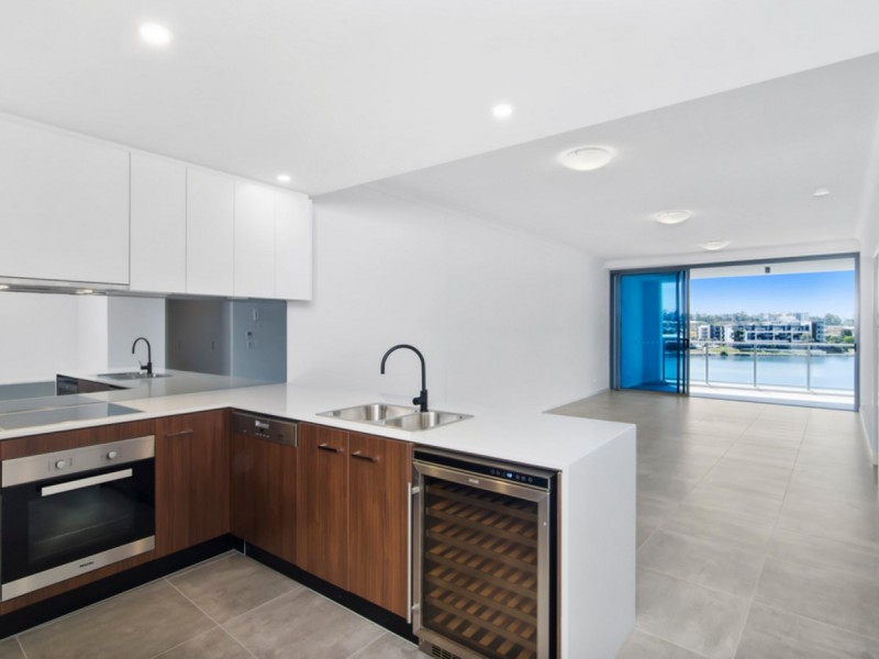 2309/397 Christine Avenue, Varsity Lakes QLD 4227