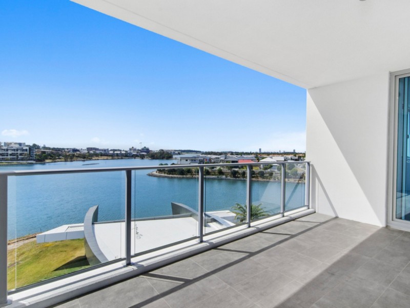 2309/397 Christine Avenue, Varsity Lakes QLD 4227