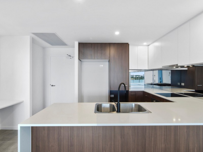 2309/397 Christine Avenue, Varsity Lakes QLD 4227