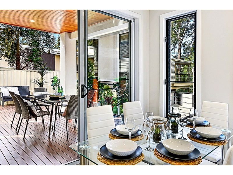 2/21 Andromeda Parade, Robina QLD 4226