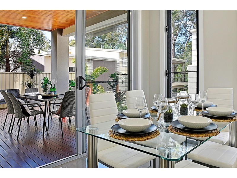 2/21 Andromeda Parade, Robina QLD 4226