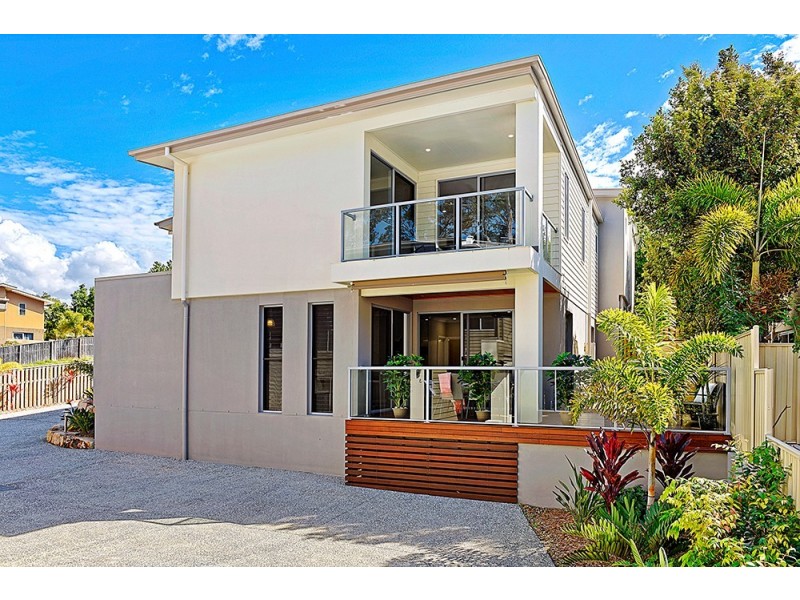 2/21 Andromeda Parade, Robina QLD 4226