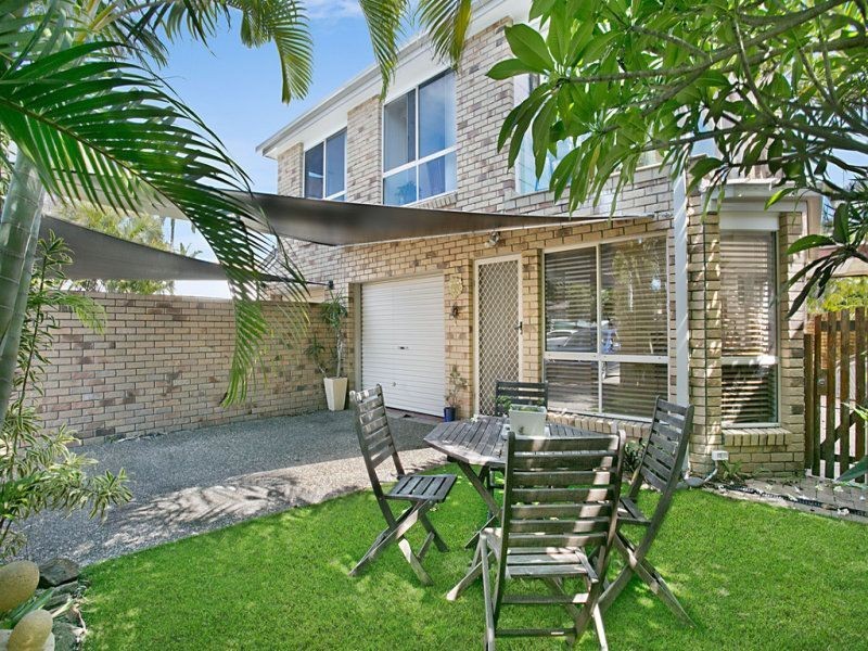 1/27 Riveria Road, Miami QLD 4220