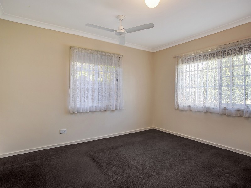 5 Merrimac Boulevard, Broadbeach Waters QLD 4218