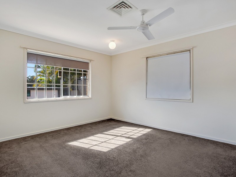 5 Merrimac Boulevard, Broadbeach Waters QLD 4218